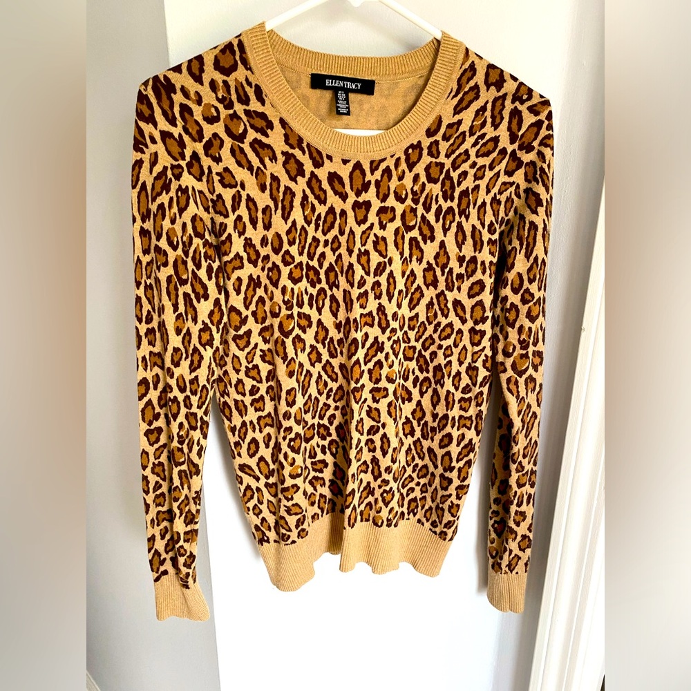 Ellen Tracy sweater. Size S
